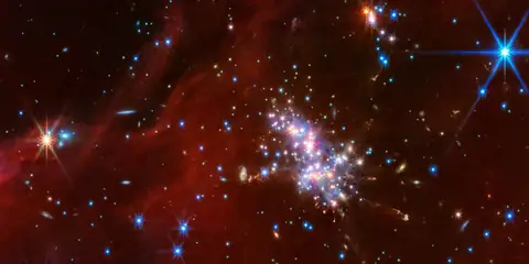 Mysterious “Dark Main Sequence” Stars Might Exist at the Galaxy’s Core