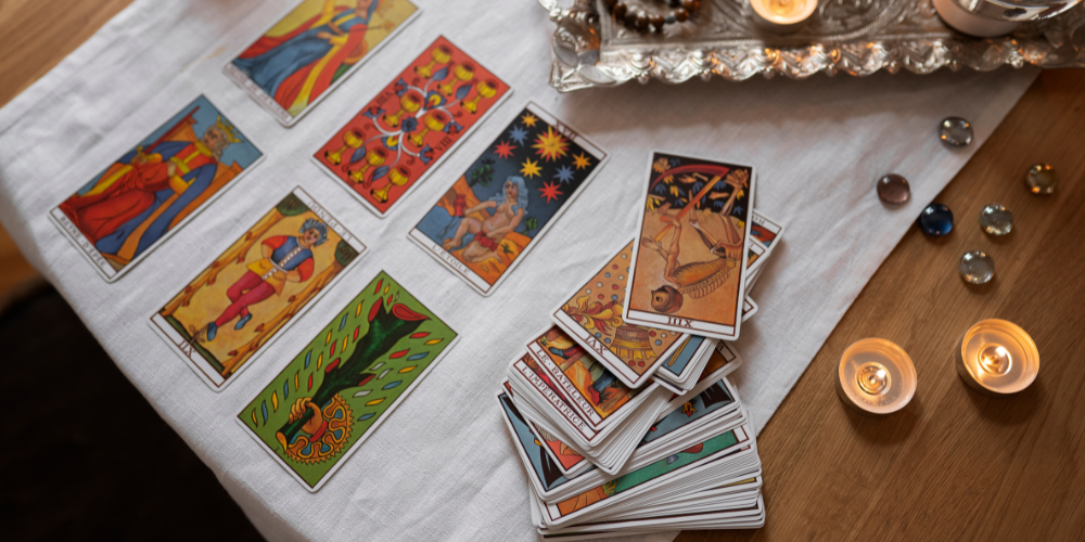 How to Manifest Wealth and Abundance Using Tarot