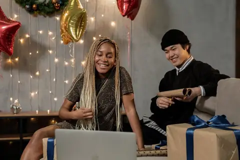 A ‘Starry’ Guide to Gifting: Here Are the Best Zodiac Gifts for Each Sign